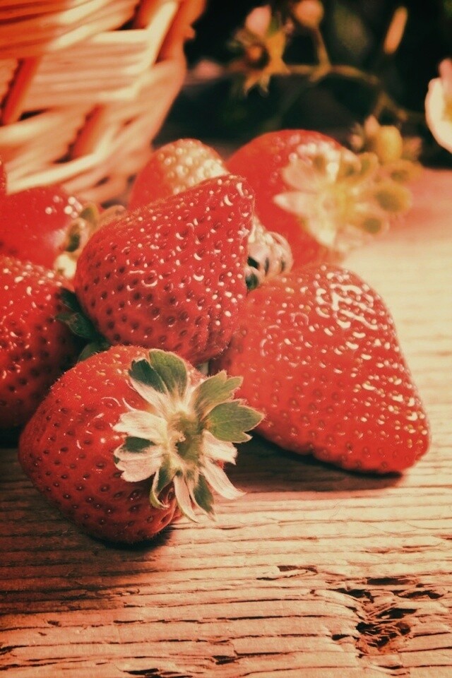 Клубничка обои