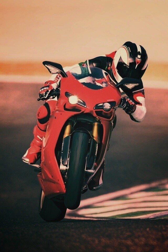 Мотоциклист на заднем колесе обои