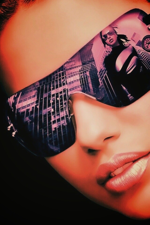 Девушка в стильных очках обои