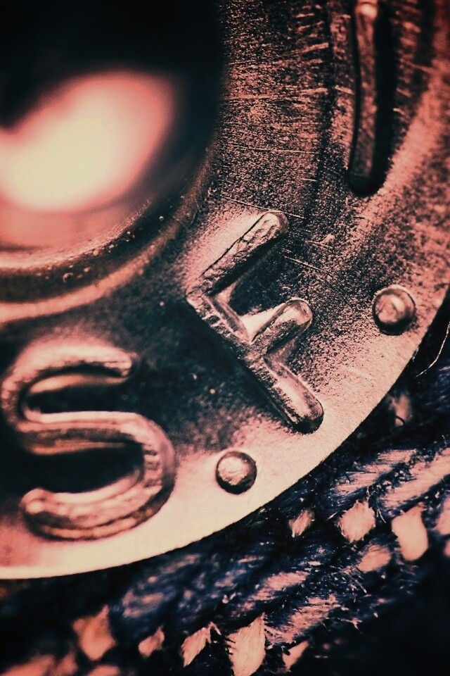 Заклепка на джинсах в макро обои