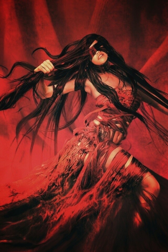 Девушка в красной мантии обои