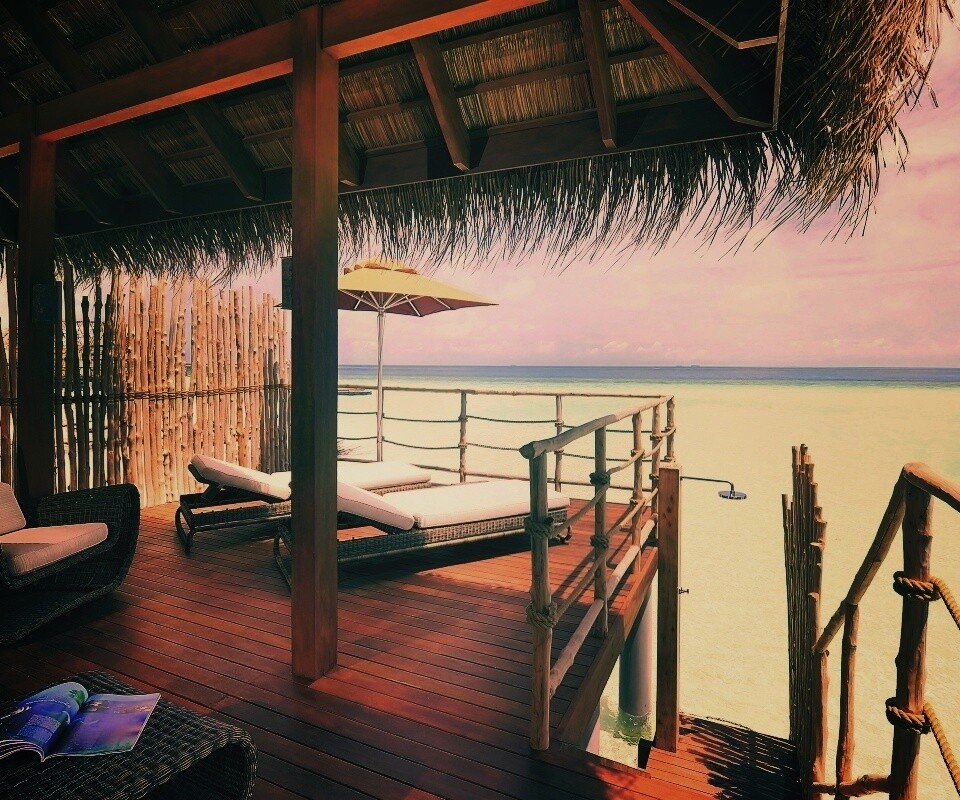 Домик на пляже обои