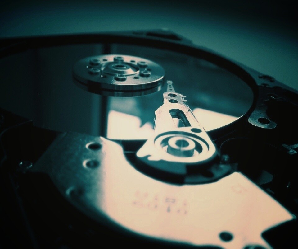 Разобранный жесткий диск обои