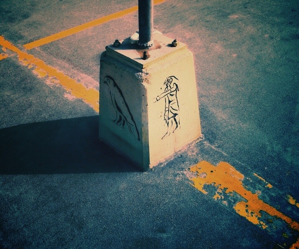 Египетские иероглифы на столбе обои