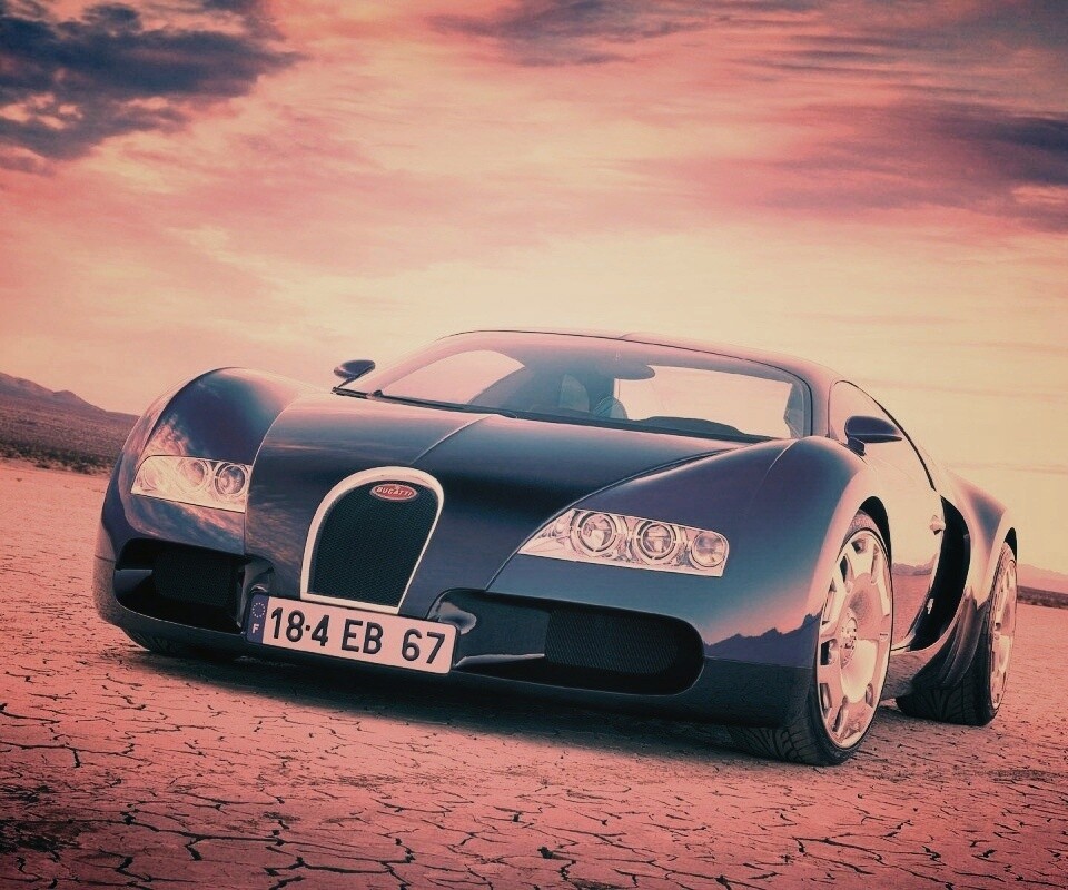 Бугатти в пустыне обои
