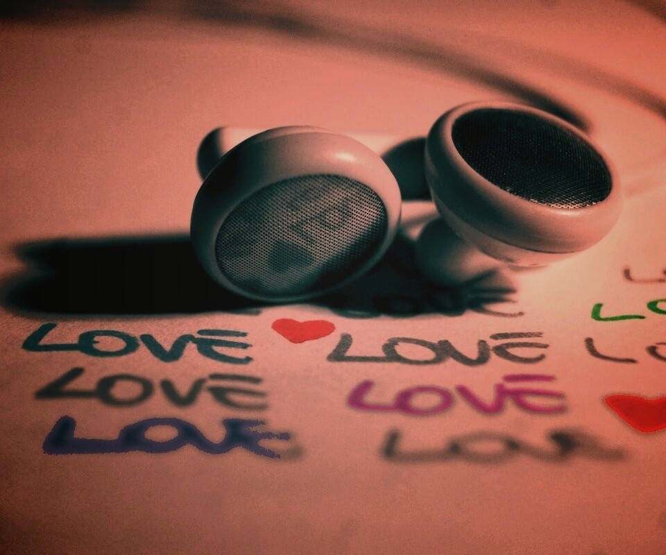 Наушники и любовь обои