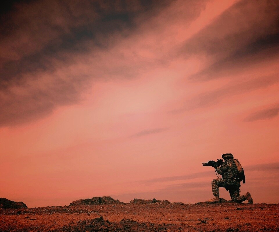 Стрельба с колена обои