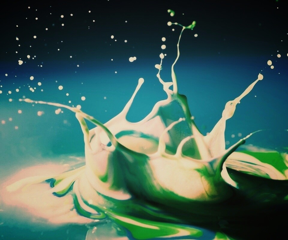 Брызги зеленой краски обои