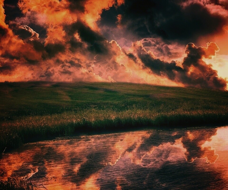 Тучи над лугом обои