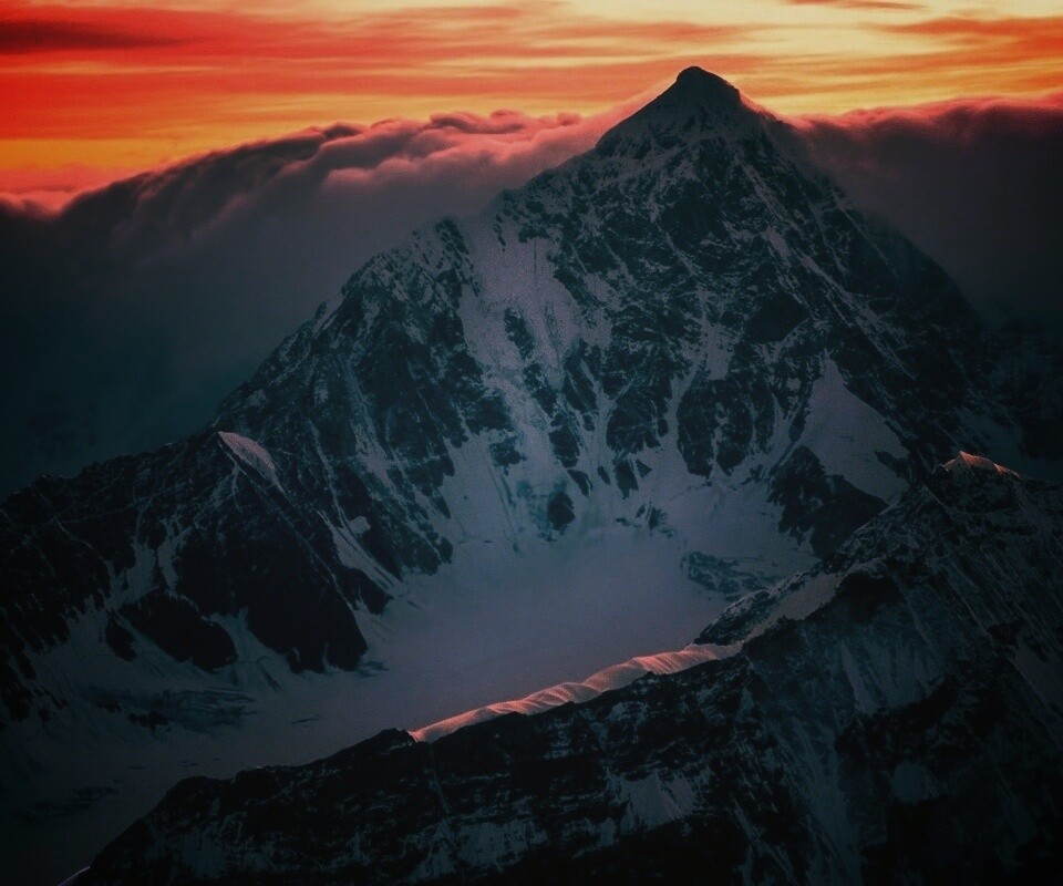 Гора на закате обои