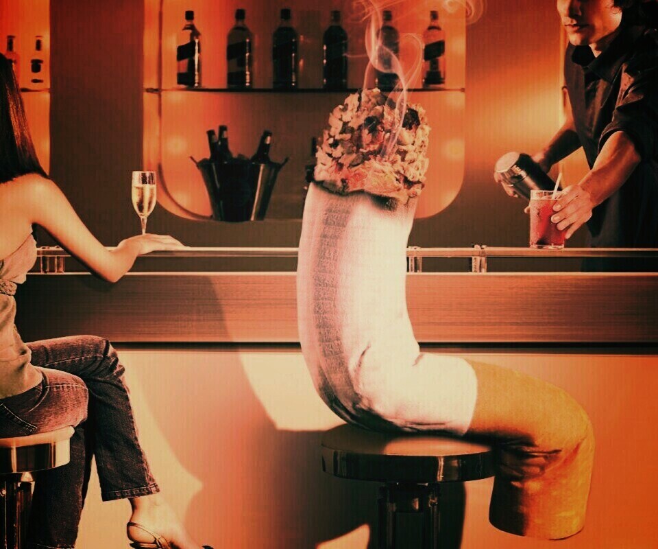 Сигарета в баре обои