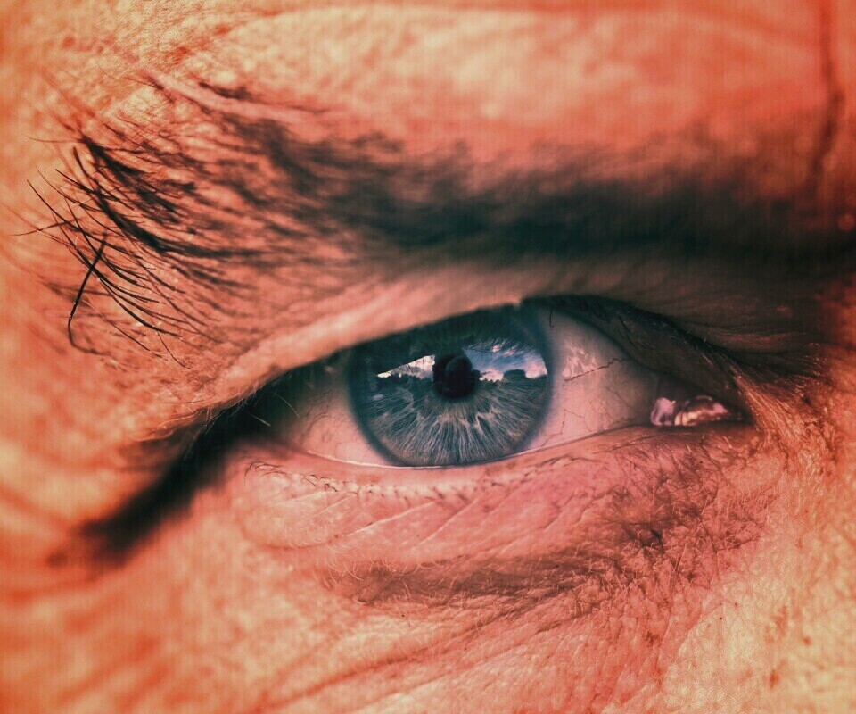 Глаз пожилого человека обои