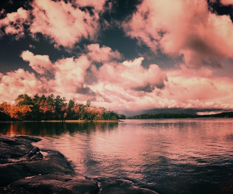 Штиль над озером обои