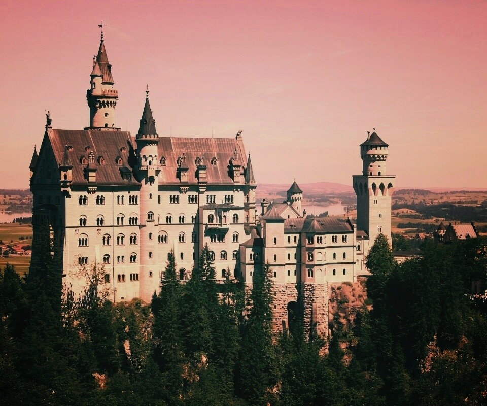 Замок Нойшванштайн в Баварии обои