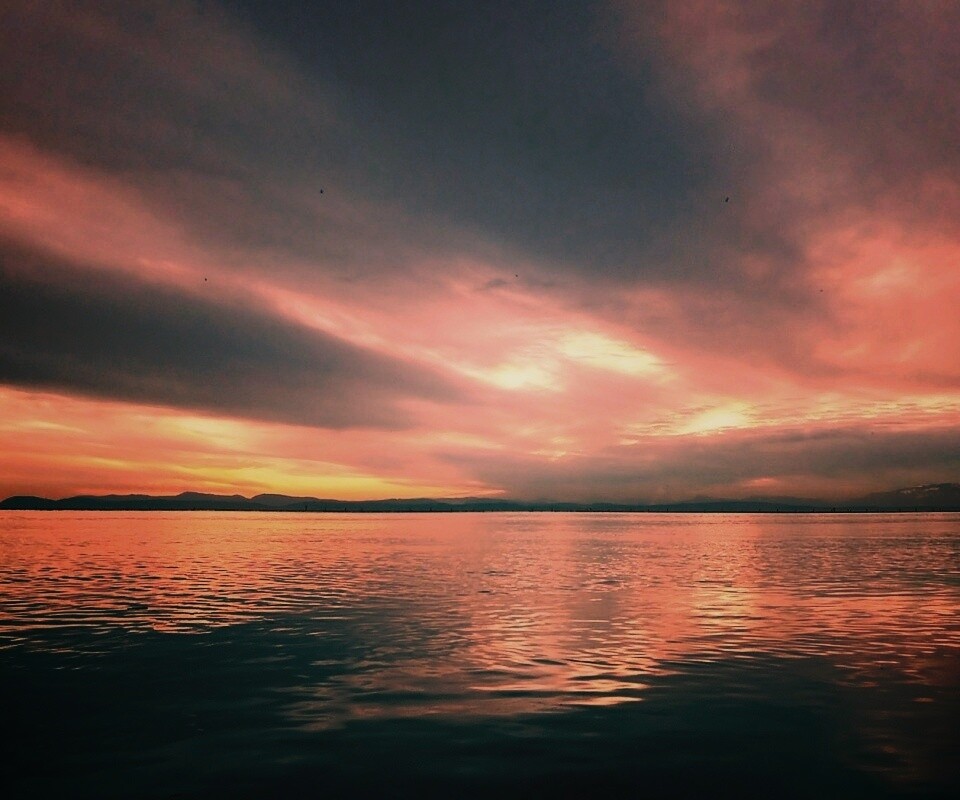 Живописное озеро обои