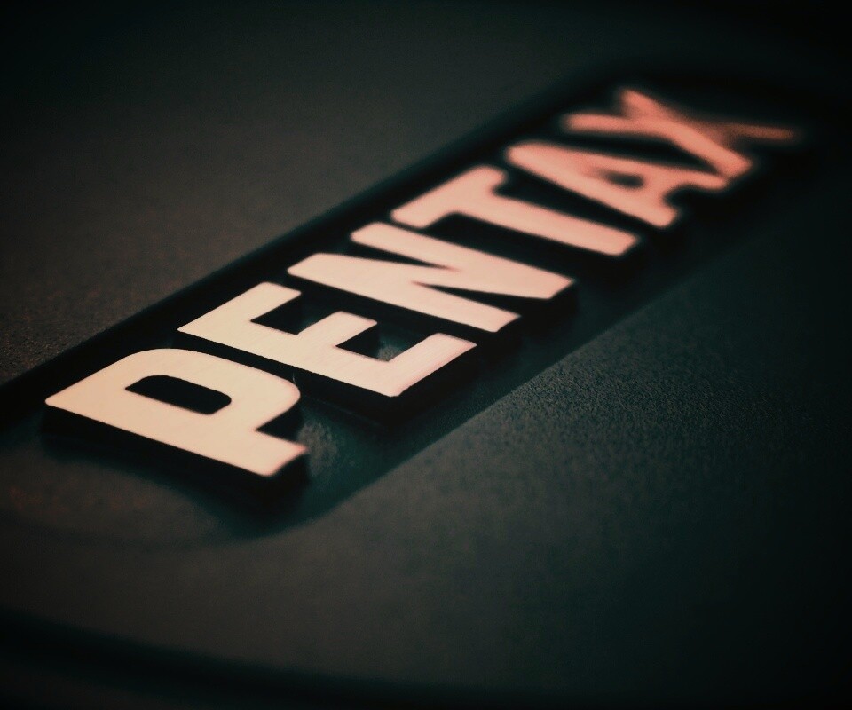 Фотоаппарат пентакс лого обои