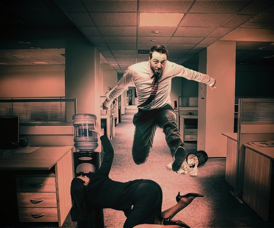 Ещё один день в офисе обои