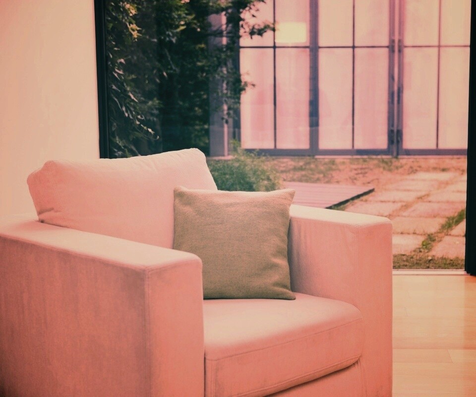 Кресло на даче обои