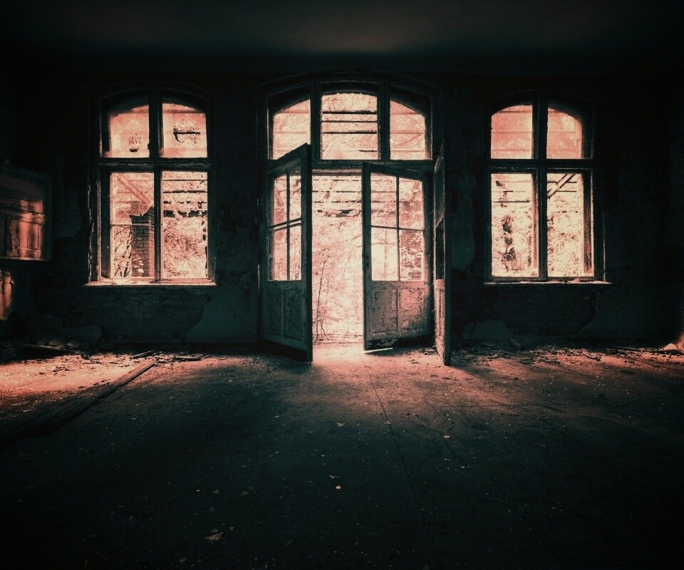 Комната в заброшенном здании обои