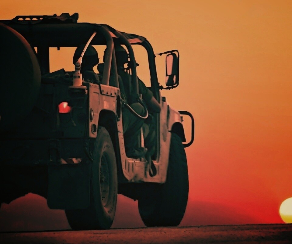 Военный Hammer обои