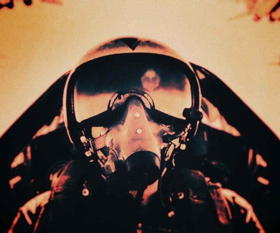 Пилот истребителя обои