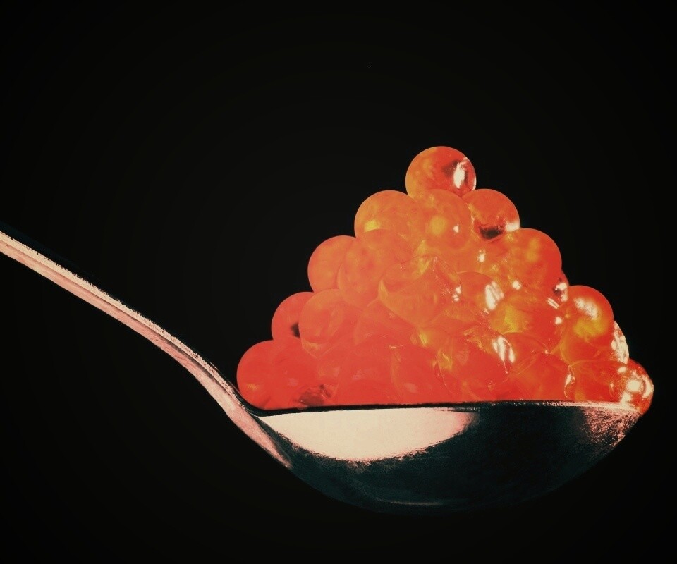 Ложка красной икры обои