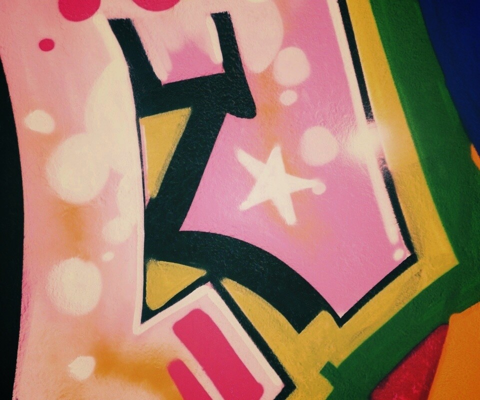 Блик на граффити обои