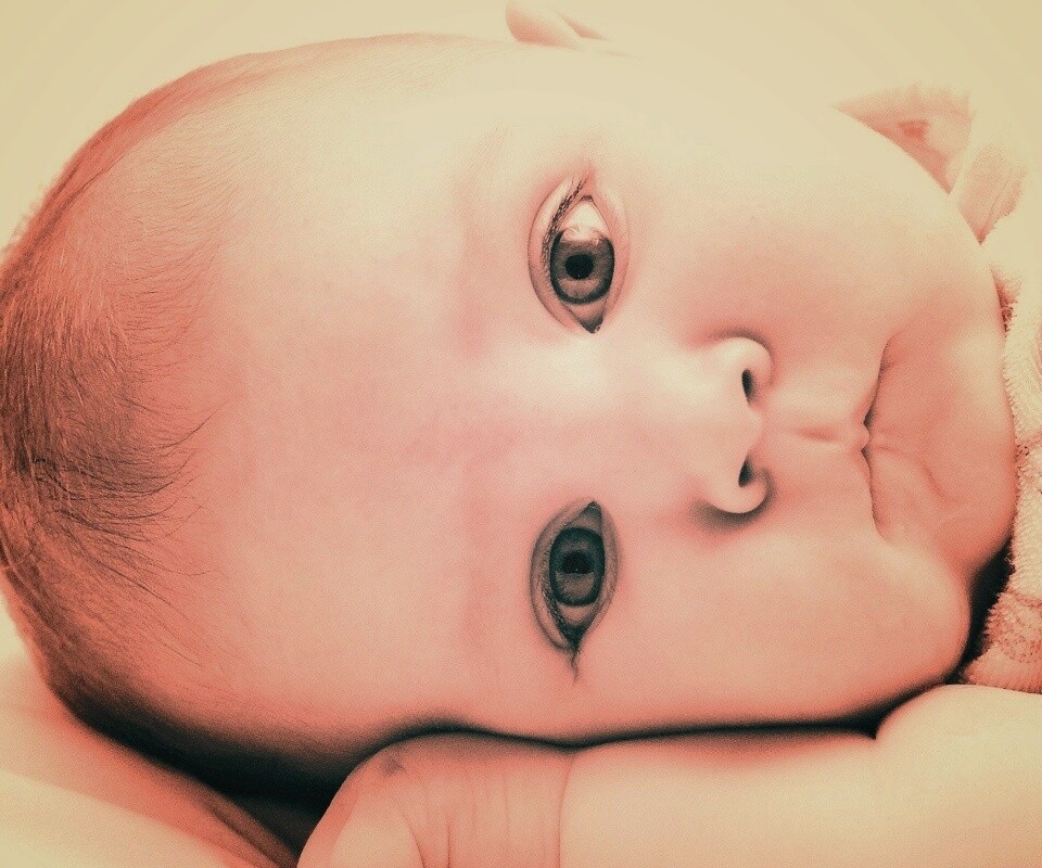 Задумчивый обои