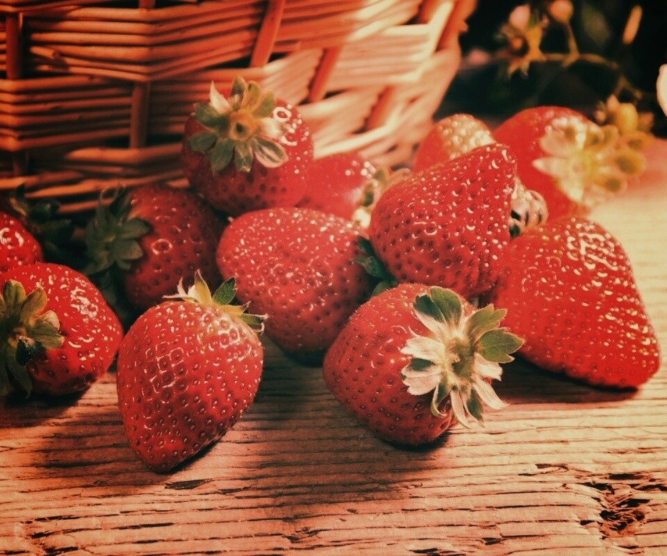 Клубничка обои