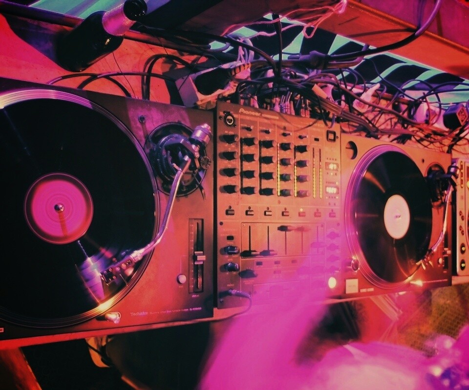 Диджейский пульт обои