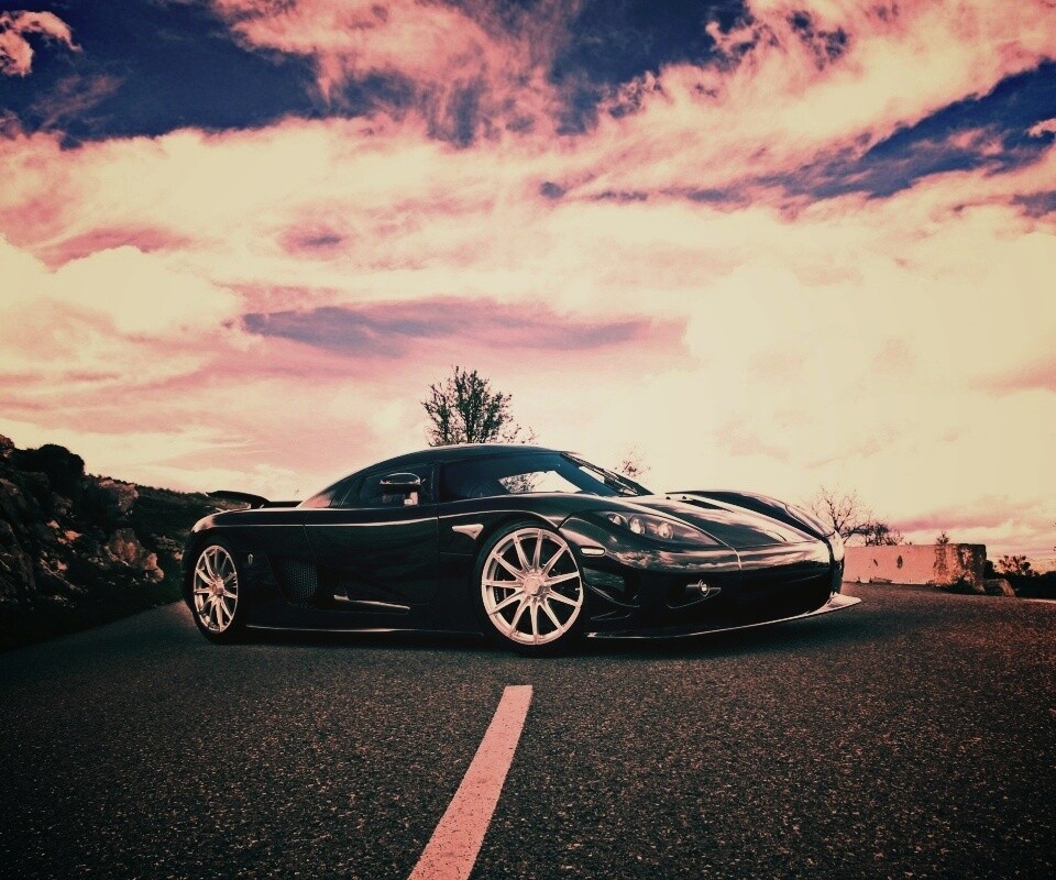 Черный кёнигсег обои