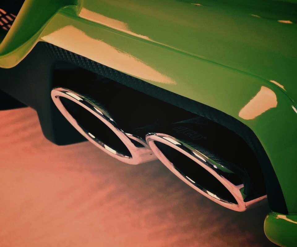 Выхлопная труда обои