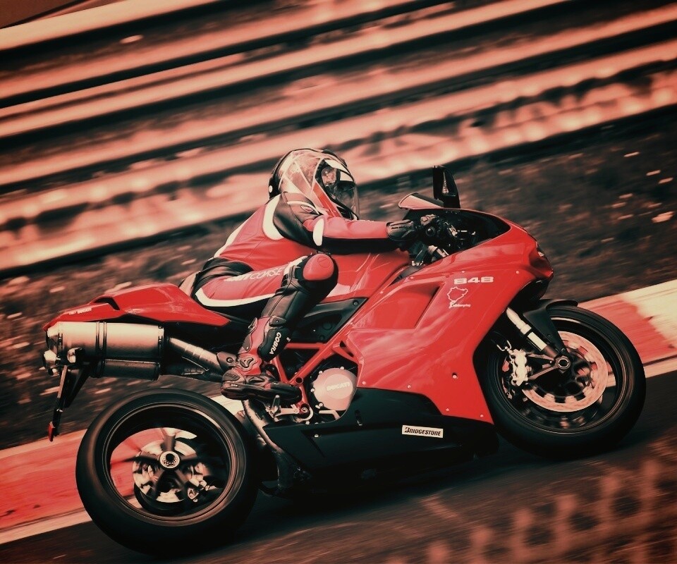 Красный мотоцикл обои