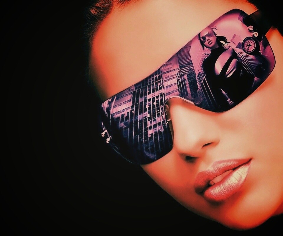 Девушка в стильных очках обои