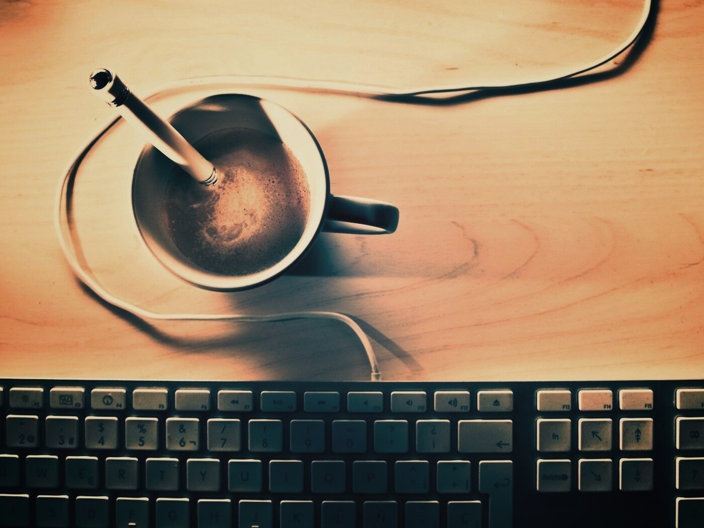 Ручка в кофе обои