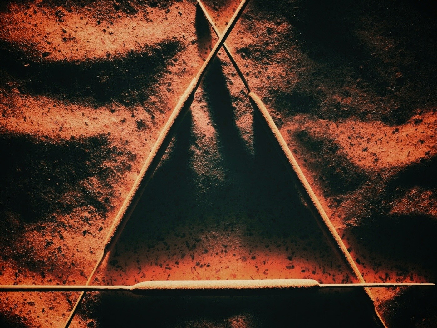 Треугольник из палочек обои