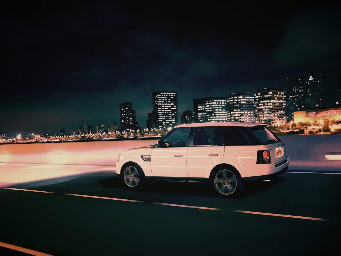 Белый Лэнд Ровер обои