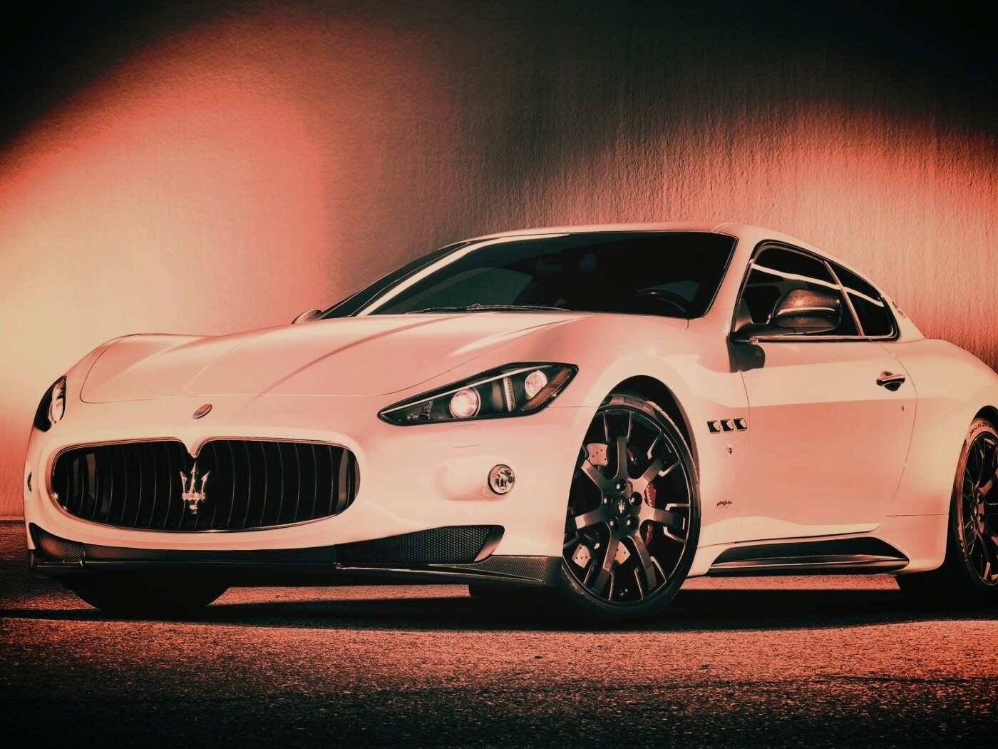 Белый Мазерати обои