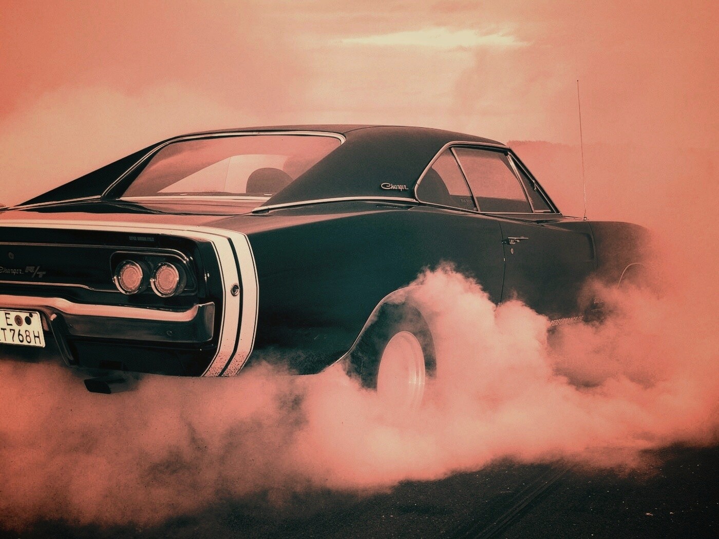 Додж Чарджер жжет резину обои