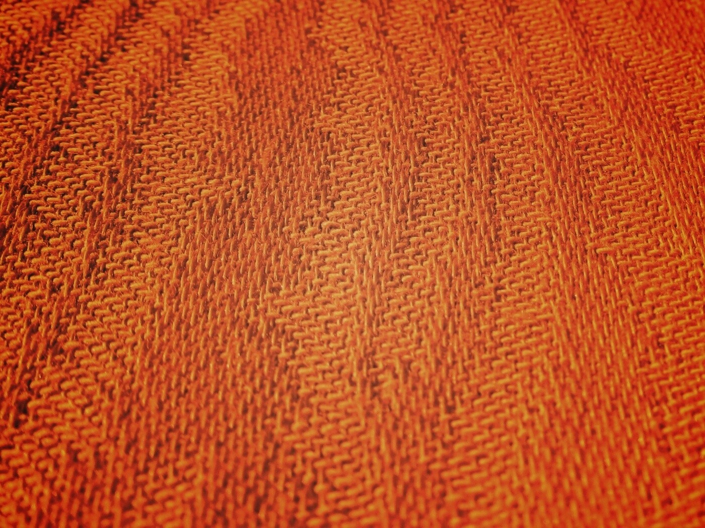 Золотистая ткань обои