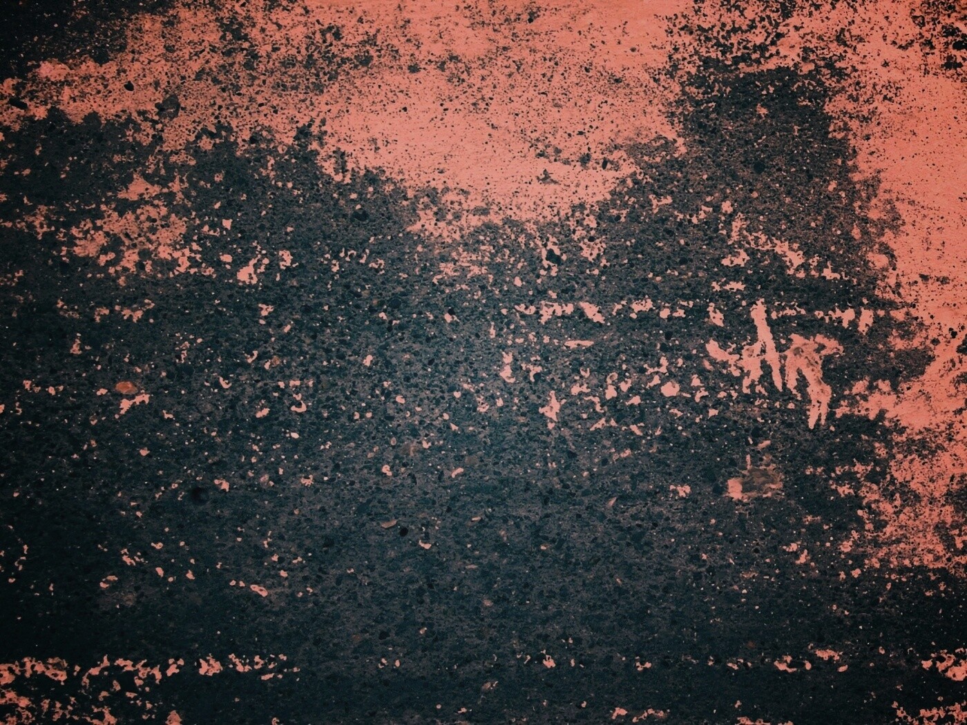 Бетонный пол с налетом белой краски обои