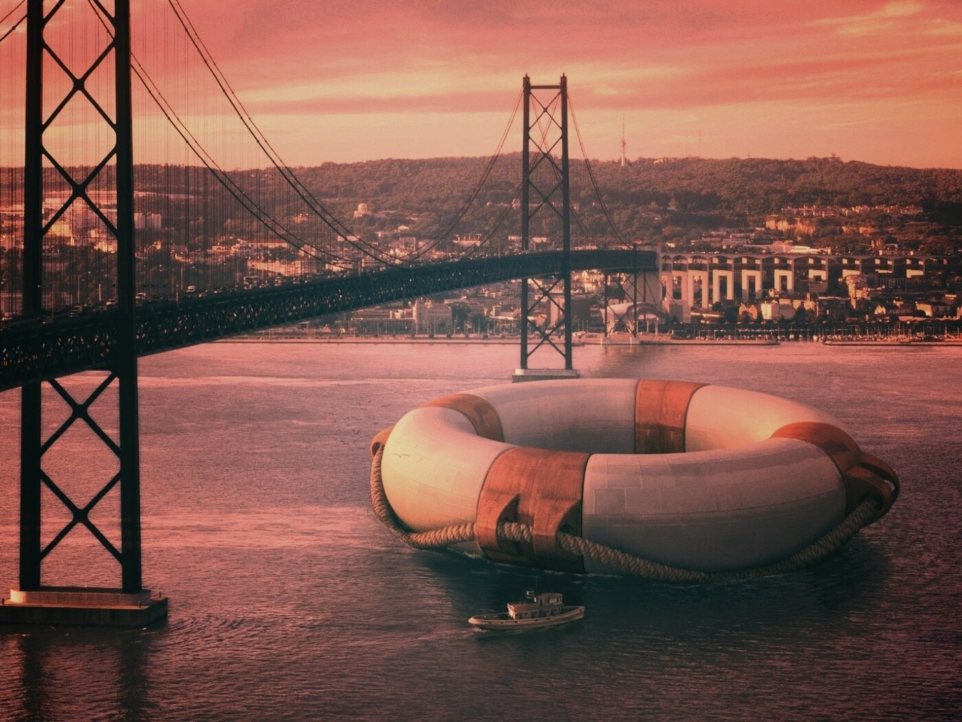 Огромный спасательный круг обои