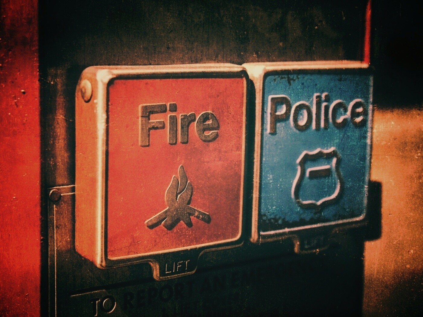 "Экстренные" кнопки обои