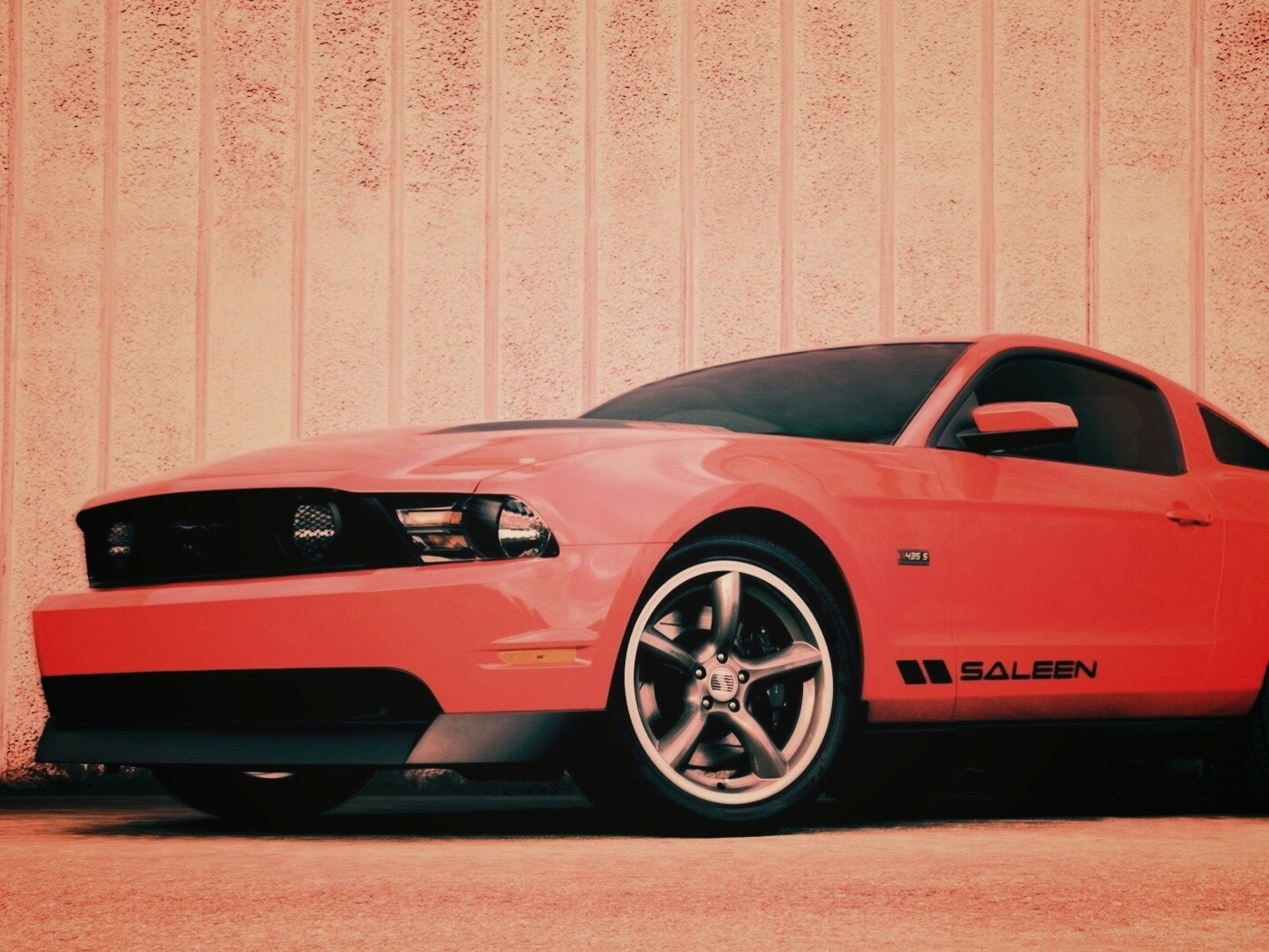 Красный Мустанг GT обои