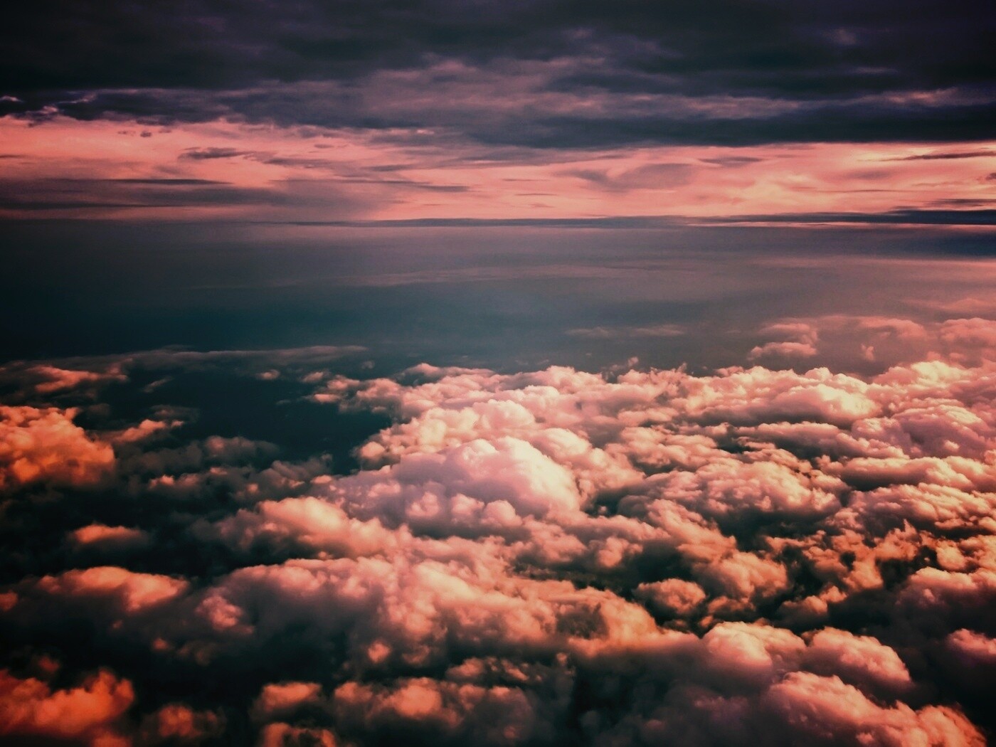 Полет над облаками обои