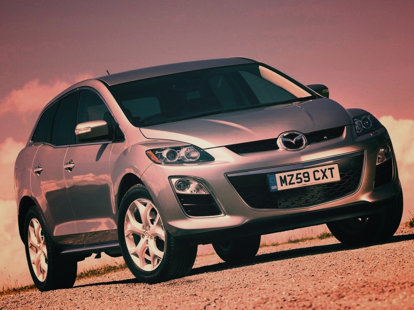 Кроссовер Mazda обои