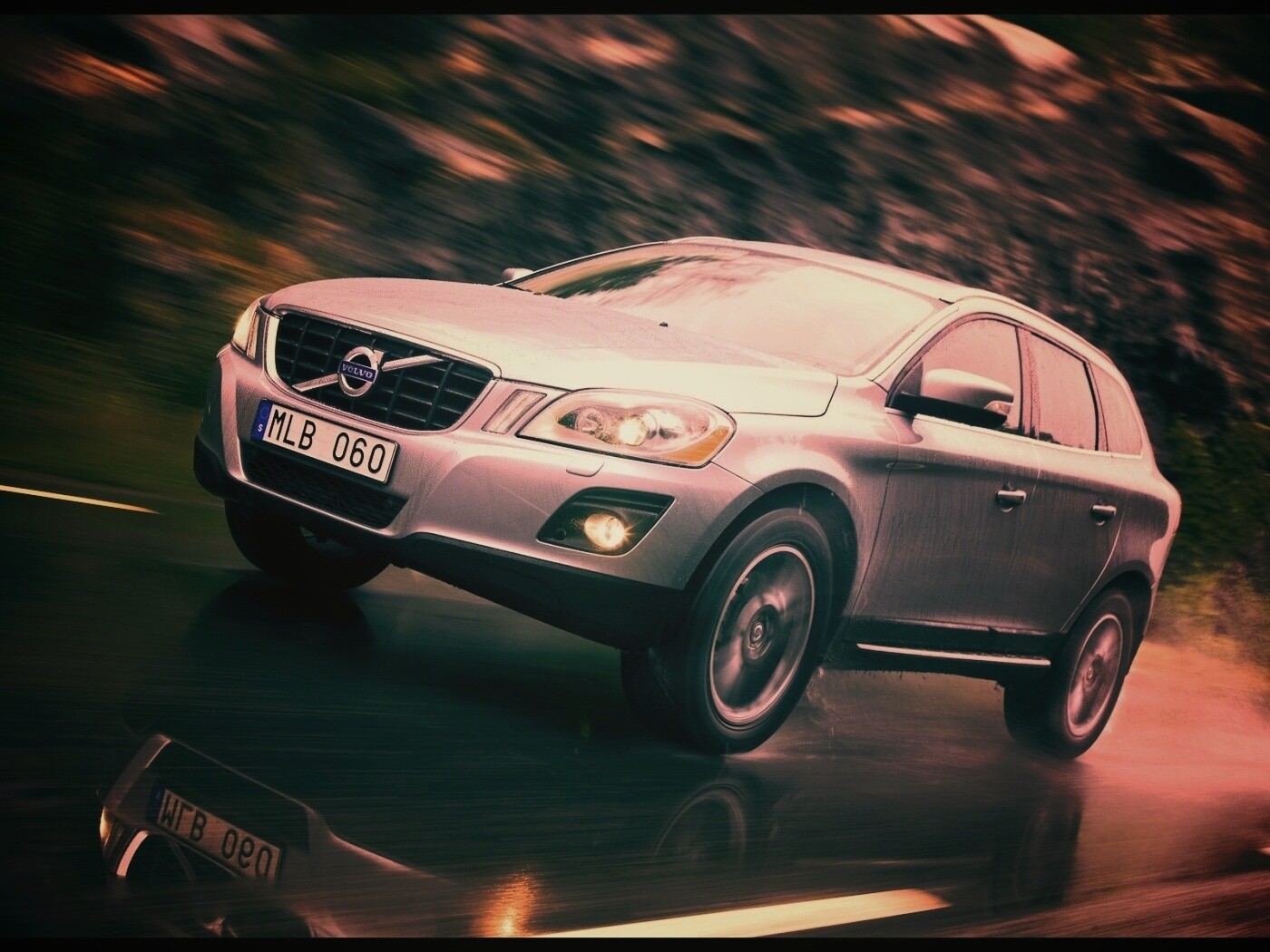 Кроссовер Вольво обои