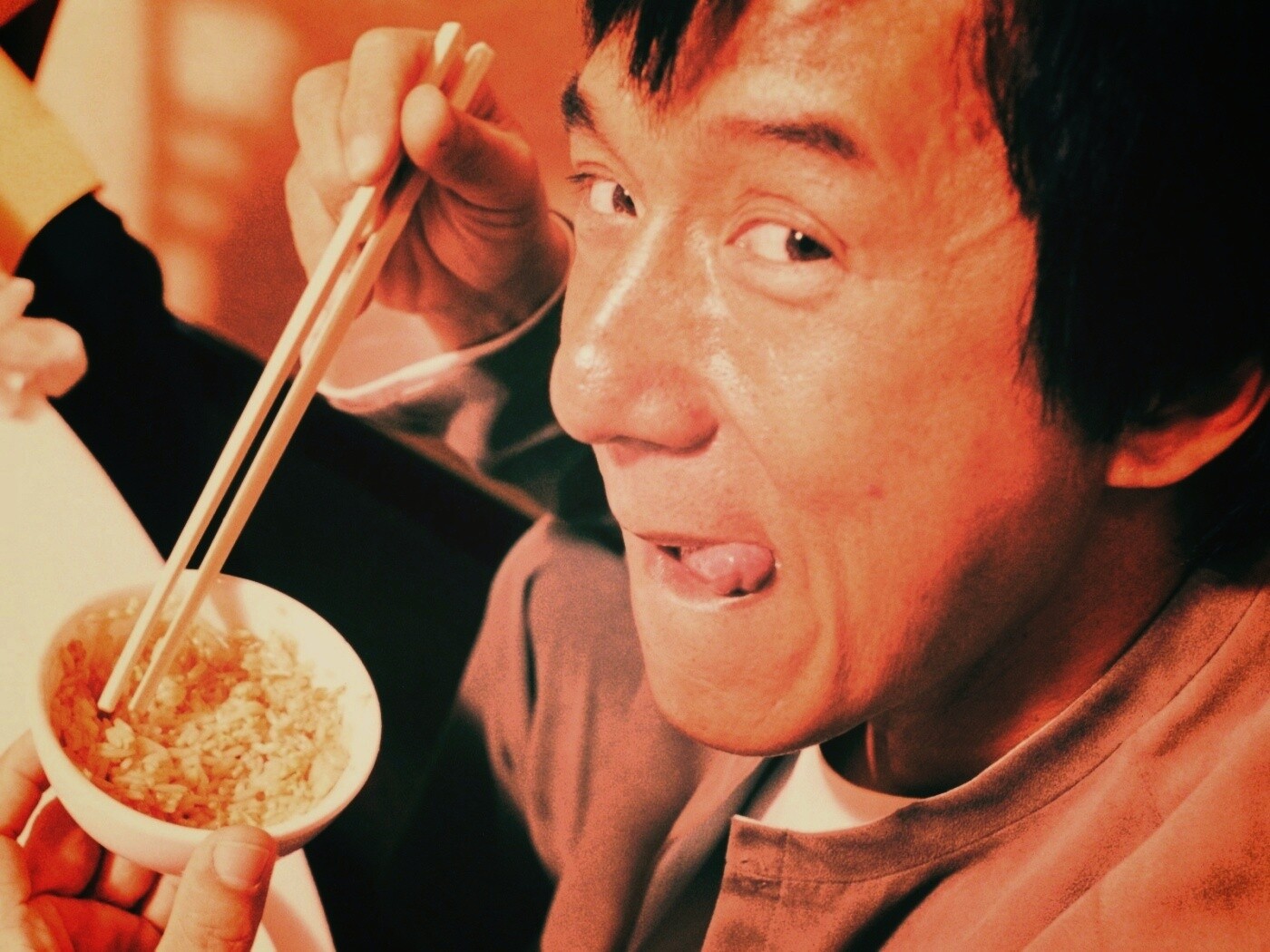 Джеки Чан одобряет рис обои