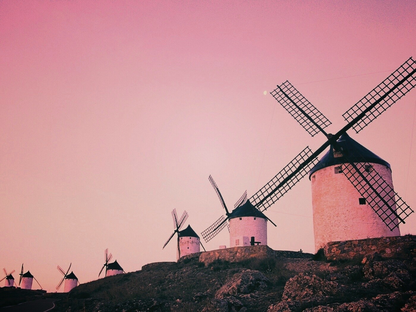 Пейзаж из ветряных мельниц обои