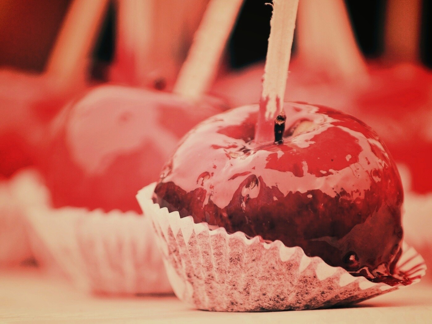 Яблочко в карамели обои